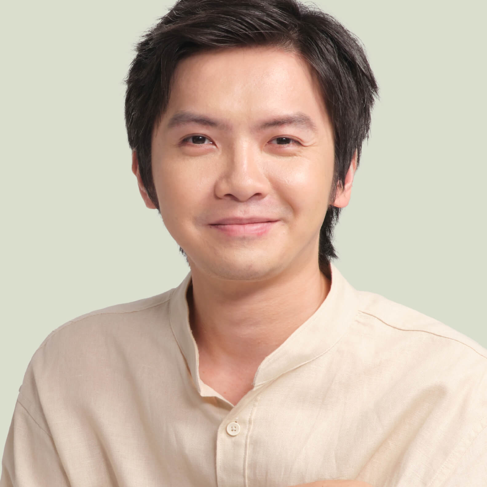 卧蚕是眼神关键